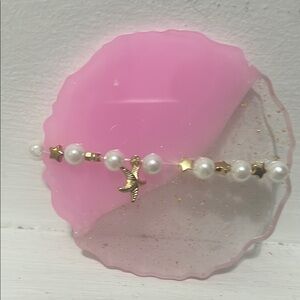 White  and Gold Star Pearl Bracelet